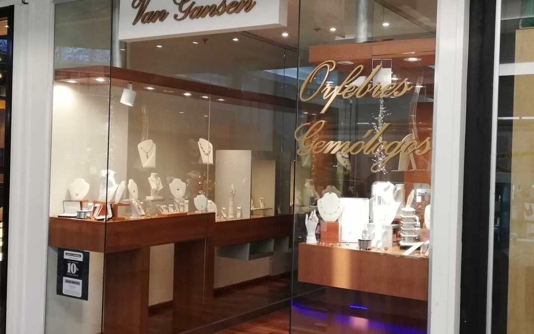 VAN GANSEN – Córdoba Shopping